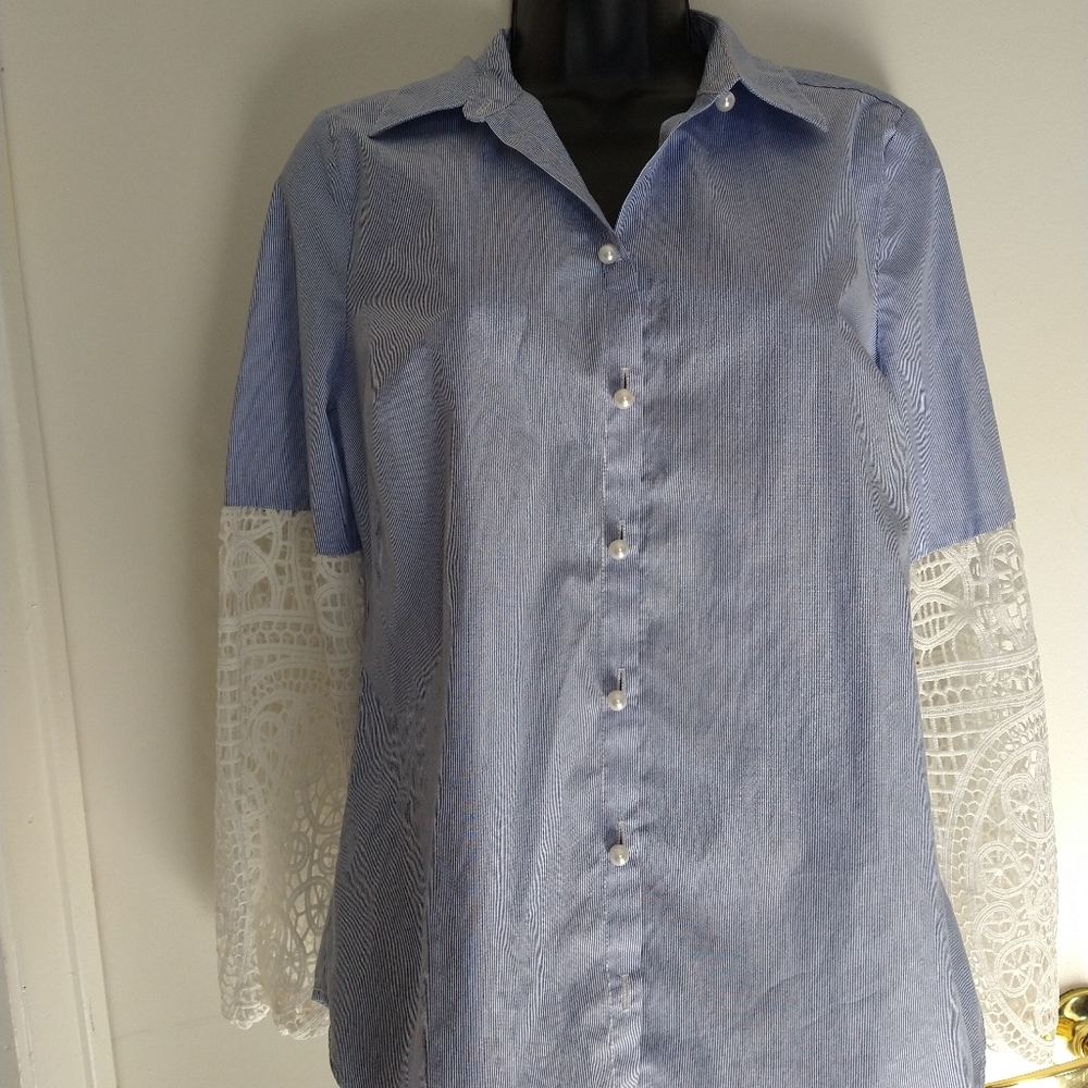 Chico's blouse size 0